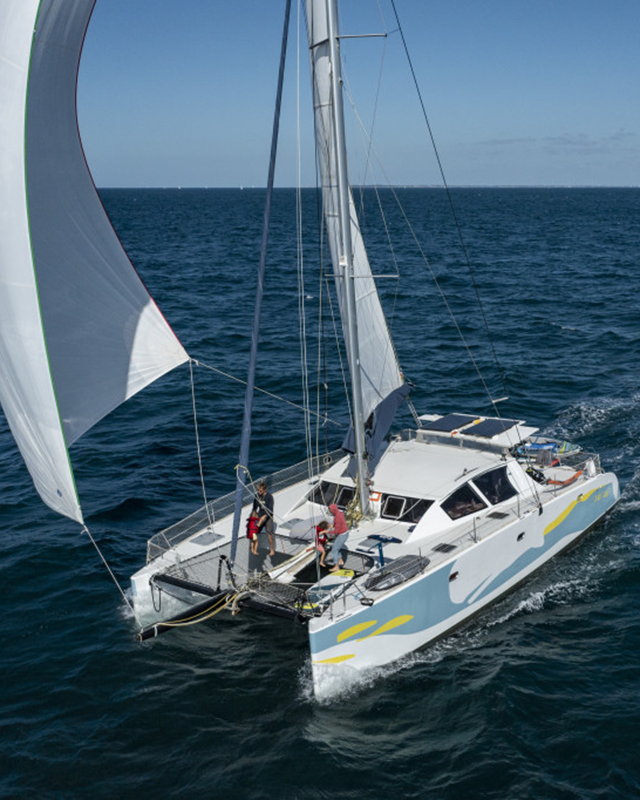 ZAI ZAI Family boat